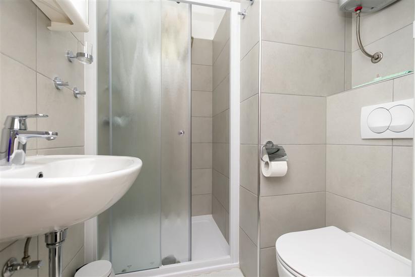 Apartment A1, for 6 persons