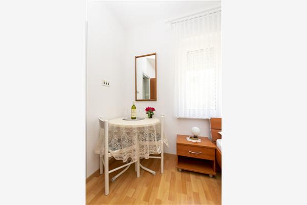 Apartment A1, for 6 persons