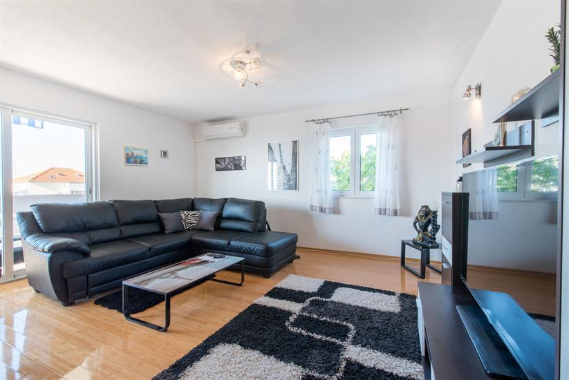 Apartment A1, for 5 persons