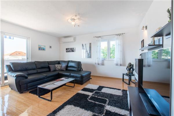 Apartment A1, for 5 persons