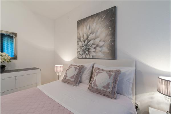 Apartment A1, for 5 persons