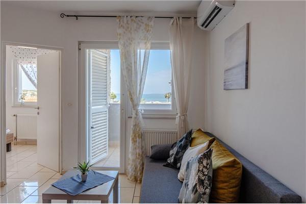 Apartment A2, for 5 persons