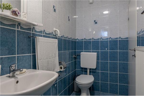 Apartment A2, for 5 persons