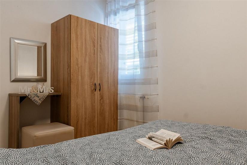 Apartment A2, for 5 persons