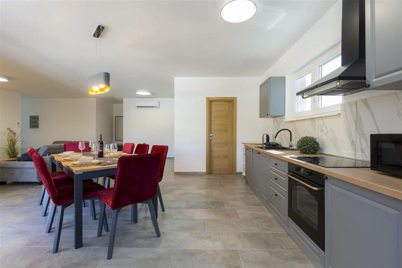 House K1, for 8 persons