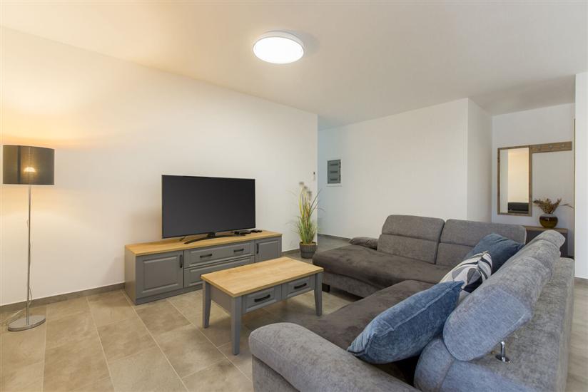 House K1, for 8 persons