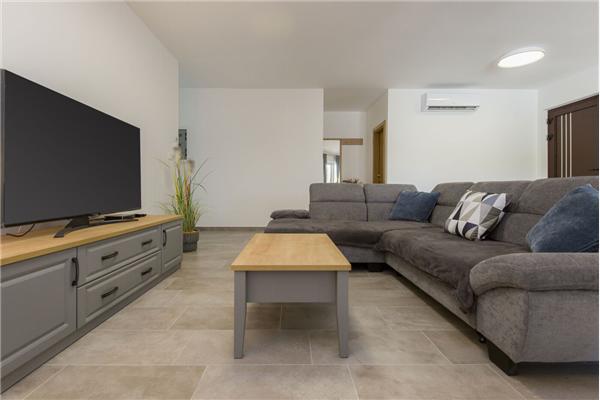 House K1, for 8 persons