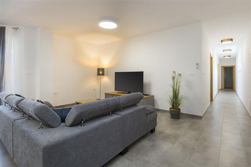 House K1, for 8 persons