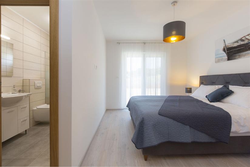 House K1, for 8 persons