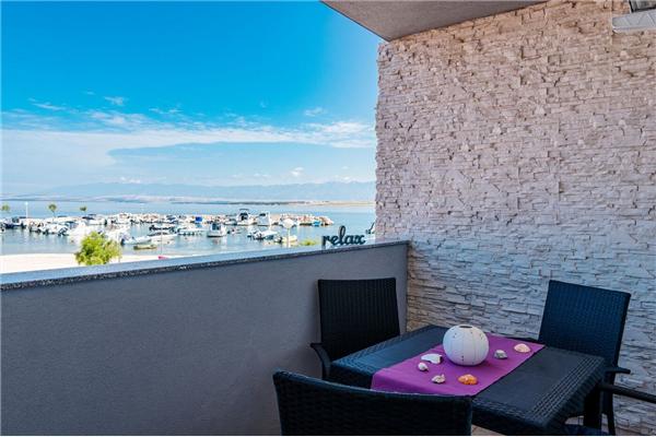 Apartment A2, for 5 persons