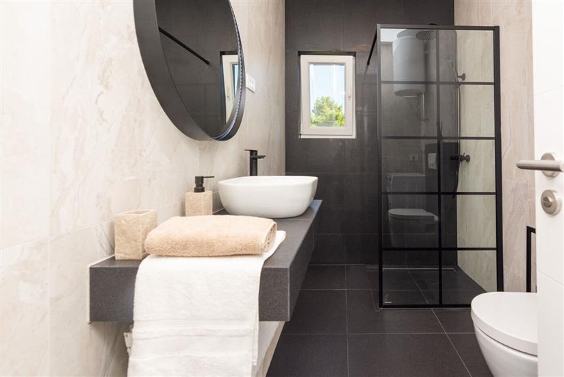 Apartment A1, for 5 persons