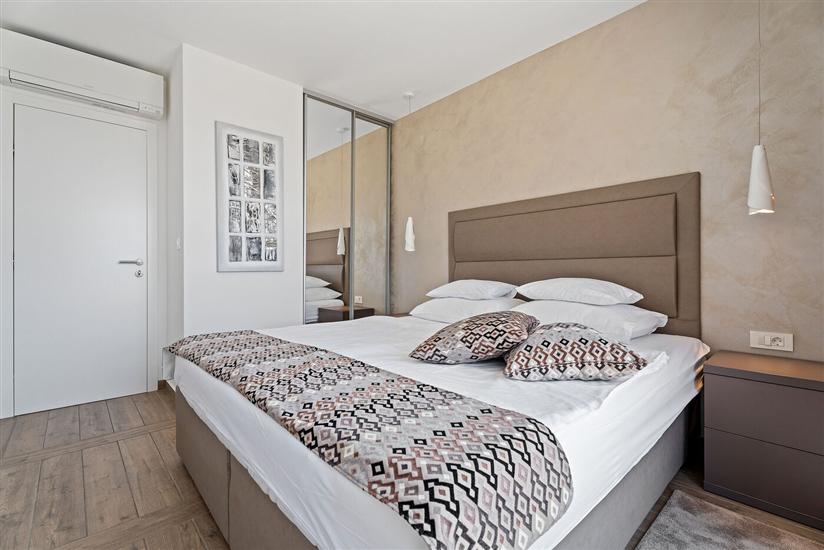 House K1, for 8 persons