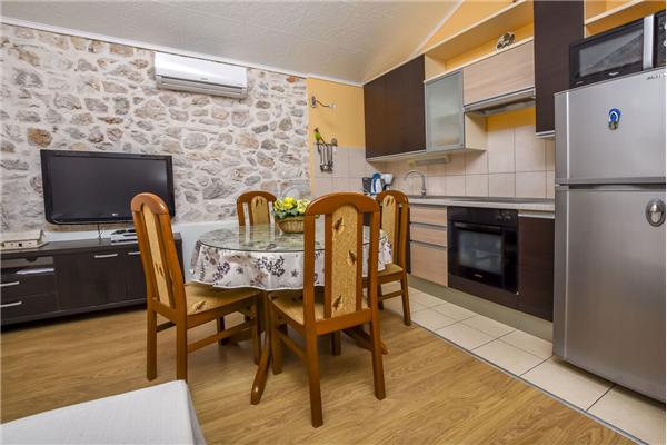 House K1, for 9 persons