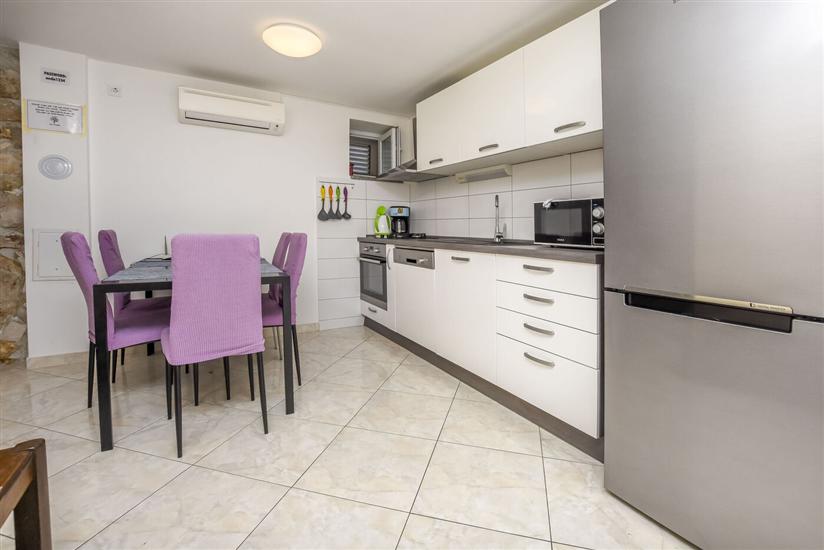 House K1, for 9 persons