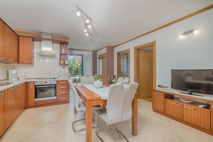 Apartman A4, na 5 osebe