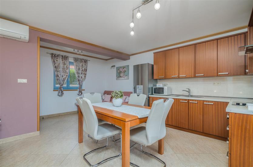 Apartman A4, na 5 osebe