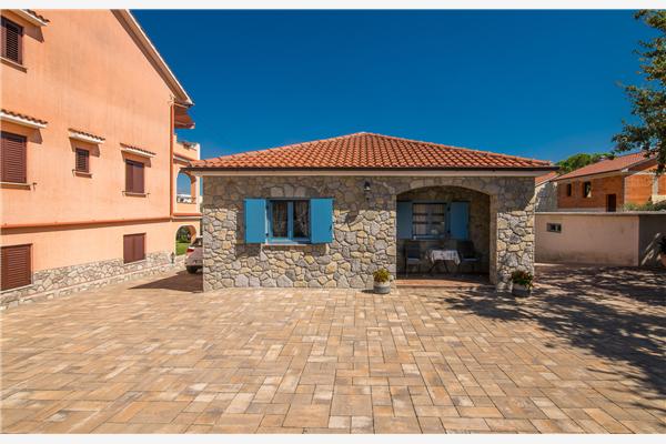 Apartman A4, na 5 osebe