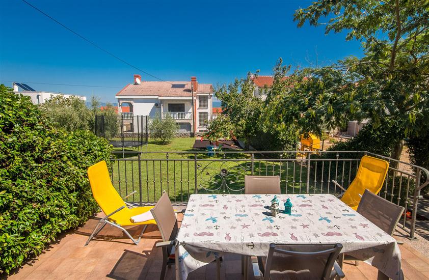 Apartman A4, na 5 osebe