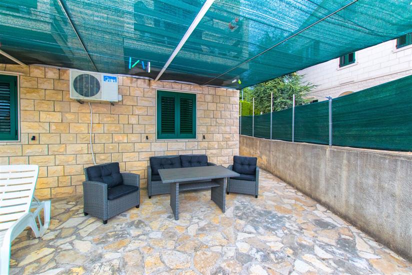 Apartment A2, for 5 persons