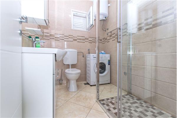 Apartment A2, for 5 persons