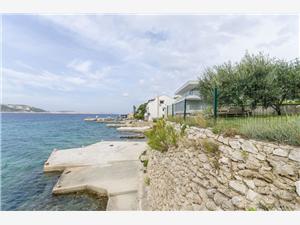 Apartmaji Seafront Jadranka Stara Novalja - otok Pag, Kvadratura 50,00 m2, Oddaljenost od morja 10 m, Oddaljenost od centra 100 m