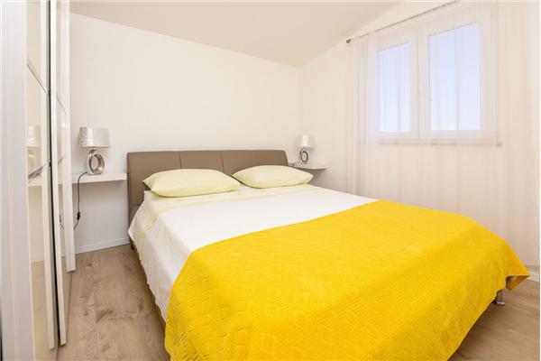 Apartment A2, for 5 persons