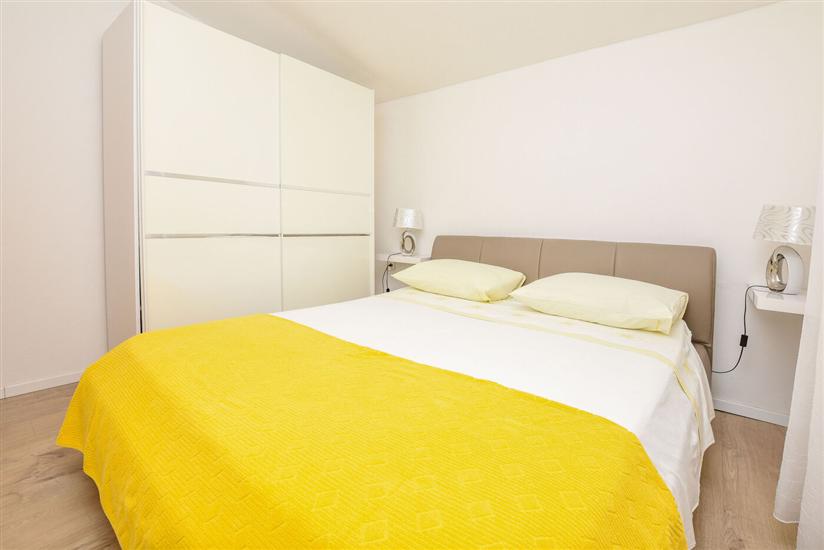 Apartment A2, for 5 persons