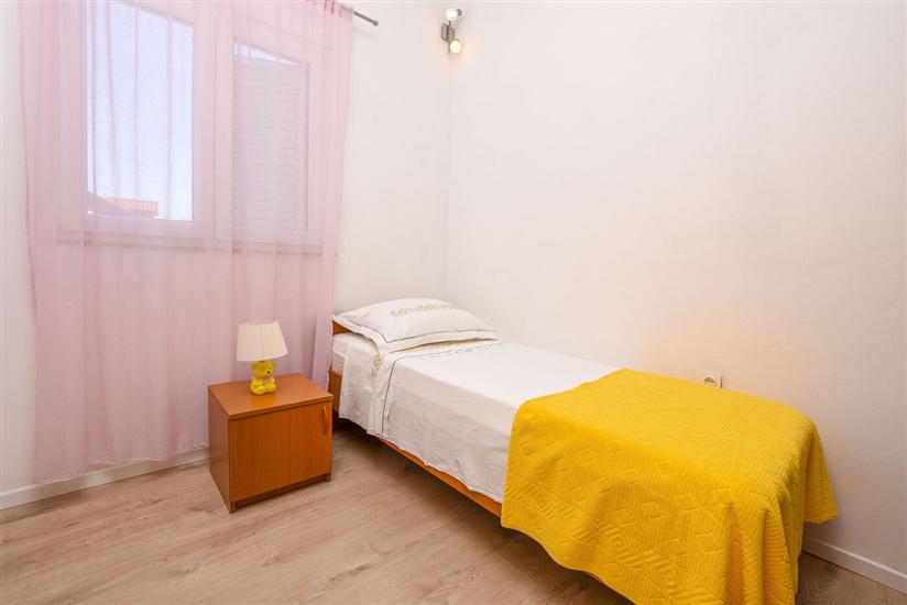 Apartment A2, for 5 persons