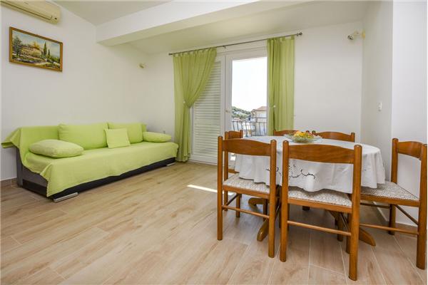 Apartment A2, for 5 persons