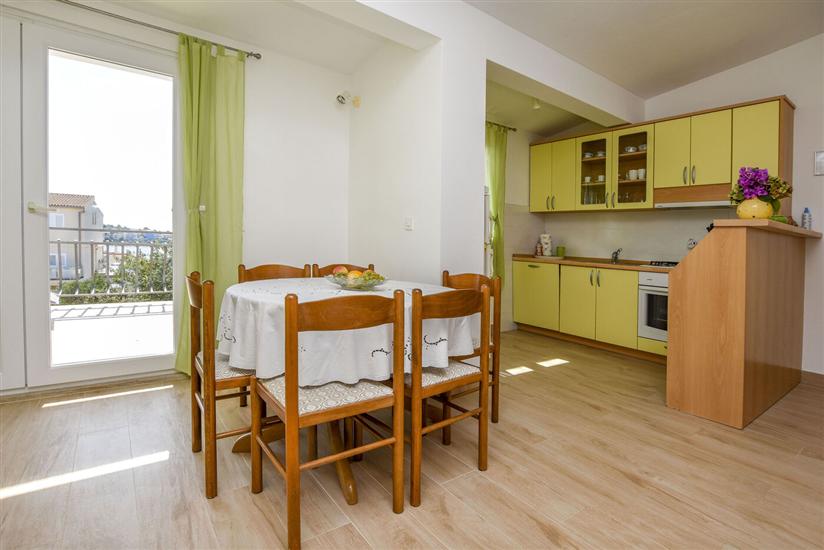 Apartment A2, for 5 persons