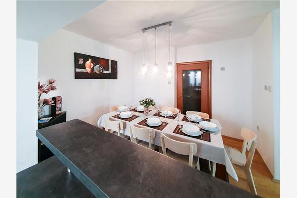Apartment A1, for 8 persons