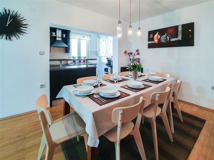 Apartment A1, for 8 persons