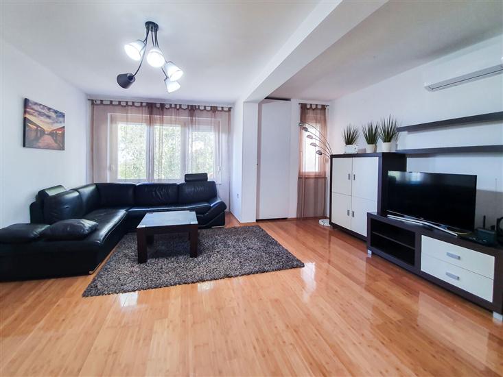 Apartment A1, for 8 persons