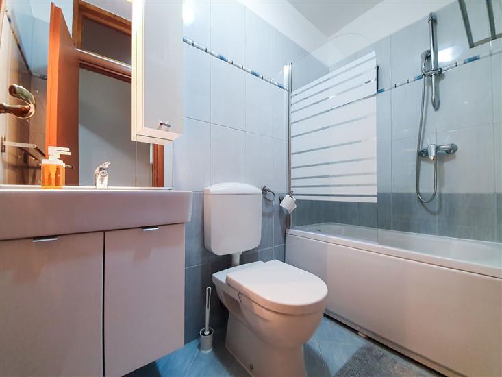 Apartment A1, for 8 persons