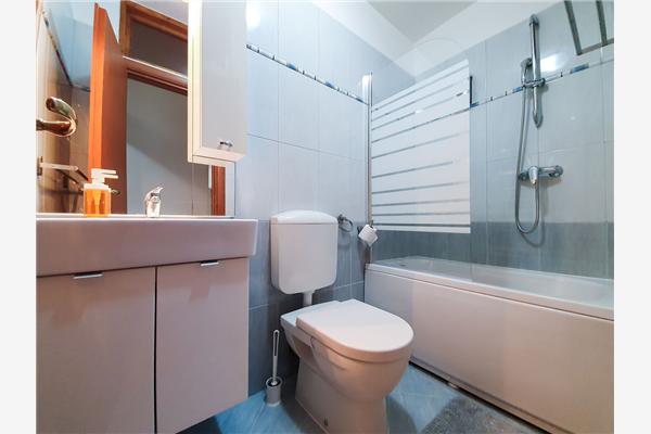 Apartment A1, for 8 persons