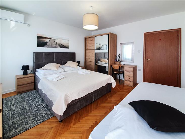 Apartment A1, for 8 persons