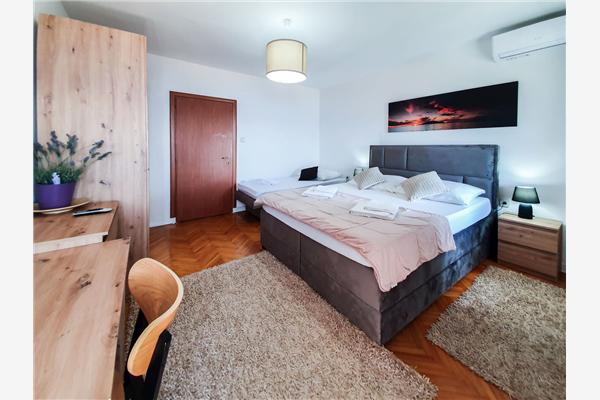 Apartment A1, for 8 persons