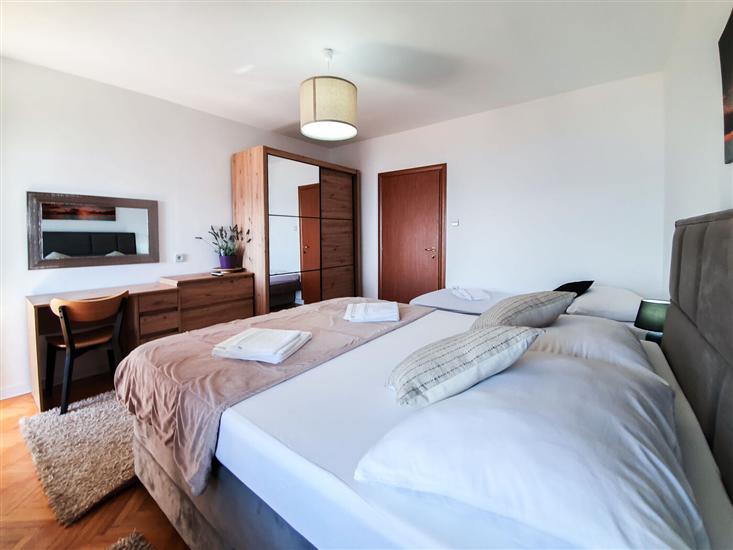 Apartment A1, for 8 persons