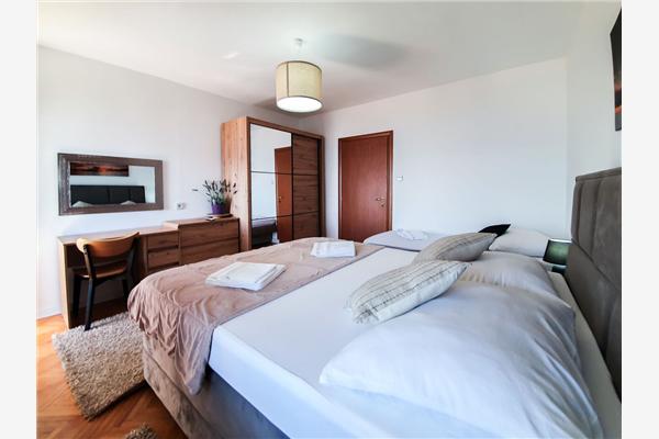 Apartment A1, for 8 persons