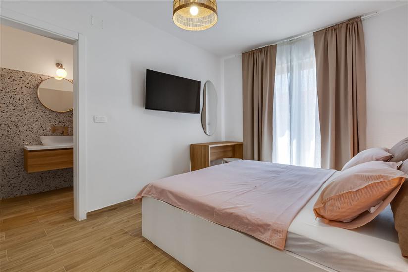 House K1, for 10 persons