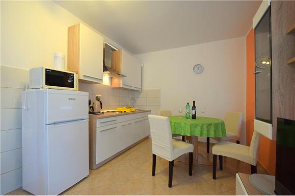 Apartment A1, for 4 persons