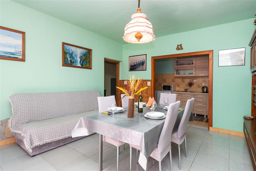 Apartment A2, for 4 persons