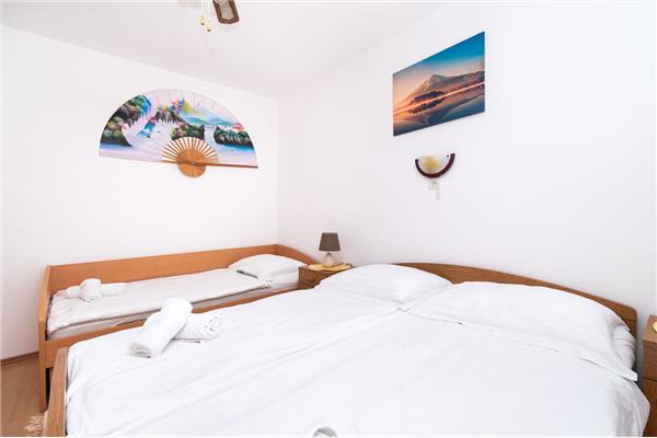 Apartment A1, for 5 persons