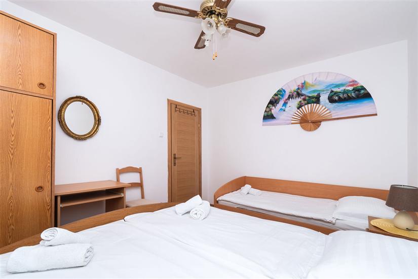 Apartment A1, for 5 persons