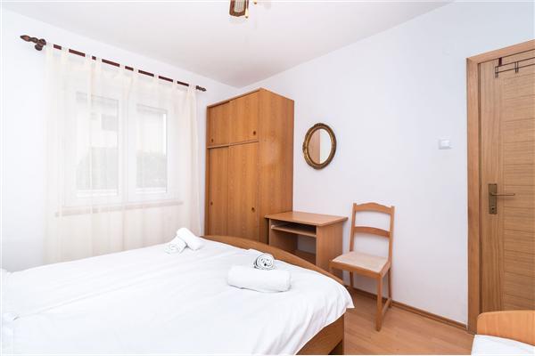 Apartment A1, for 5 persons