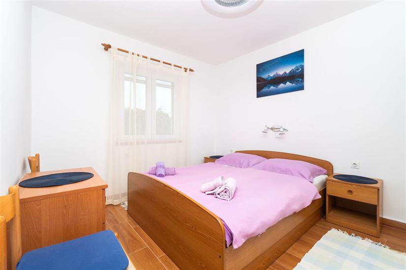 Apartment A1, for 5 persons