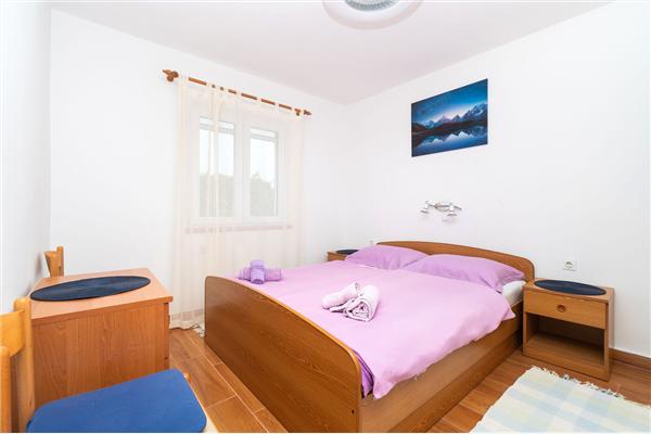 Apartment A1, for 5 persons