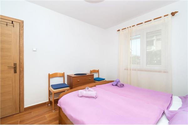 Apartment A1, for 5 persons
