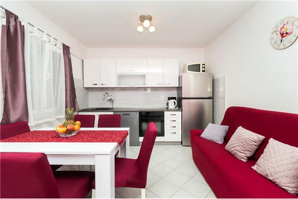 Apartment A1, for 5 persons