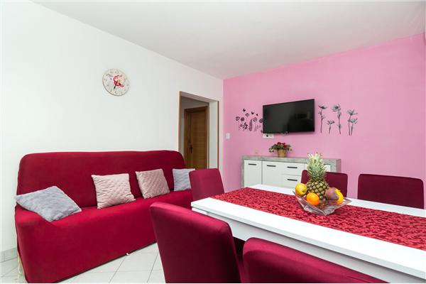 Apartment A1, for 5 persons